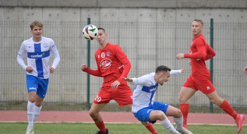 Szegedi veresége pecsételte meg a bajnokesélyesként emlegetett csapat edzőjének sorsát