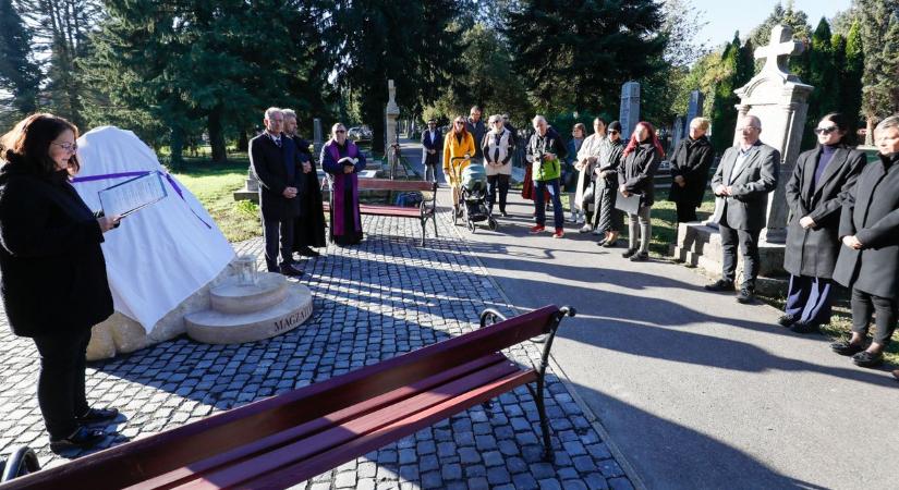 Tabudöntés Zalában: azoknak, akik korán veszítették el a babájukat (galéria, videó)