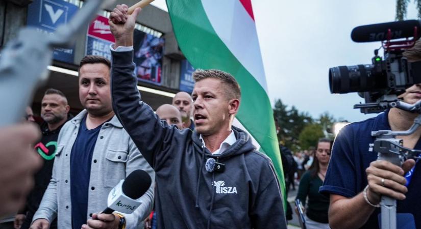 Ezt látni kell: saját fórumán égette szénné magát Magyar Péter (VIDEÓ)