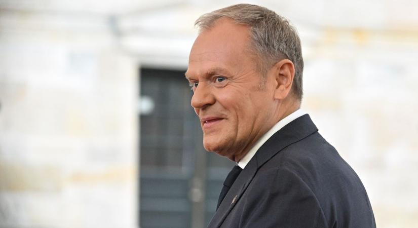 Szijjártó Péter elítélte, hogy Donald Tusk „terroristákat menteget”