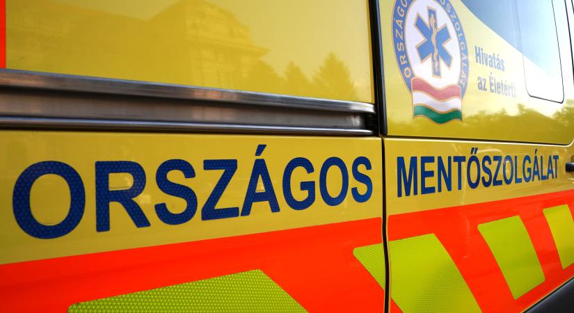Brutálisan megvert egy beteget a mentődolgozó