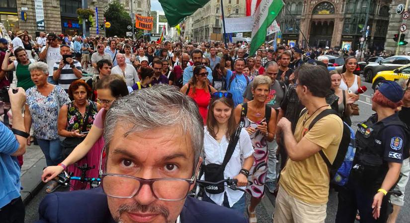 Hadházy Ákos nem szervez többé kedden tüntetést