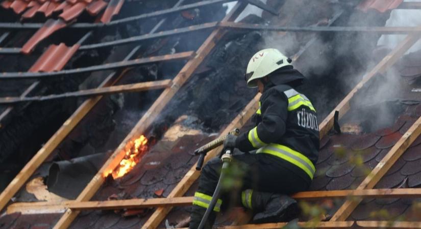 Fáklyaként lángolt a ház, öten haltak meg lakástűzben