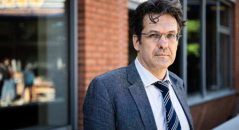 „Minden leírható matematikával” – az Óbudai Egyetem mérnökei életeket mentenek egyenletekkel