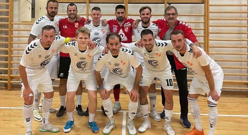 Veszett kutyák sem tudták útját állni a dunaújvárosi fiúknak