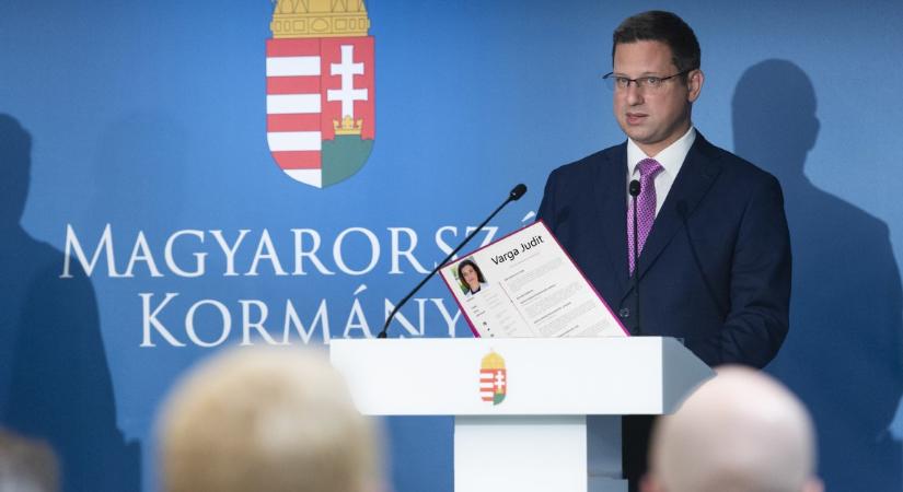 Újrahasznosítás - Szénási Sándor jegyzete