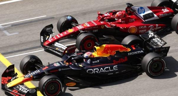 Verstappen közeledik, Leclerc távolodik? – szerdai híreink