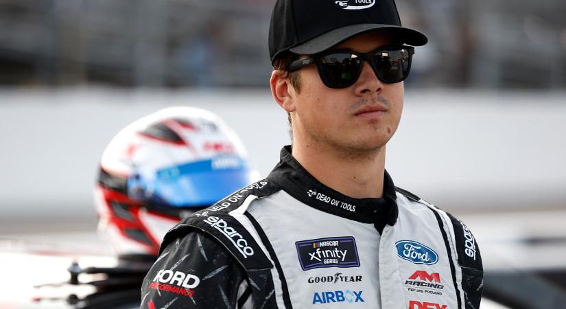 HIVATALOS: Harrison Burton egyetlen szezon után távozik az AM Racingtől
