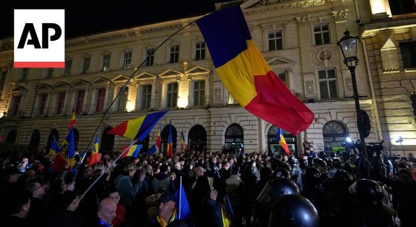 Fákat tépett ki és utakat árasztott el vízzel a Romániában tomboló vihar