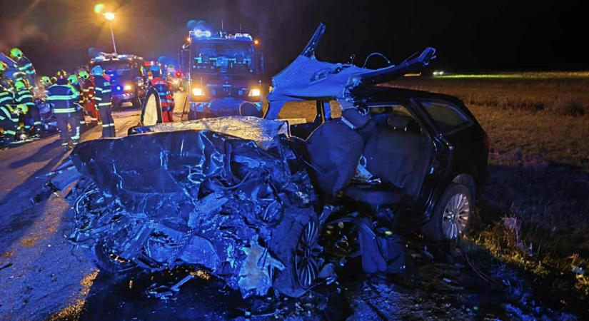 Hatan vesztették életüket a Helpa melletti horrorbalesetben