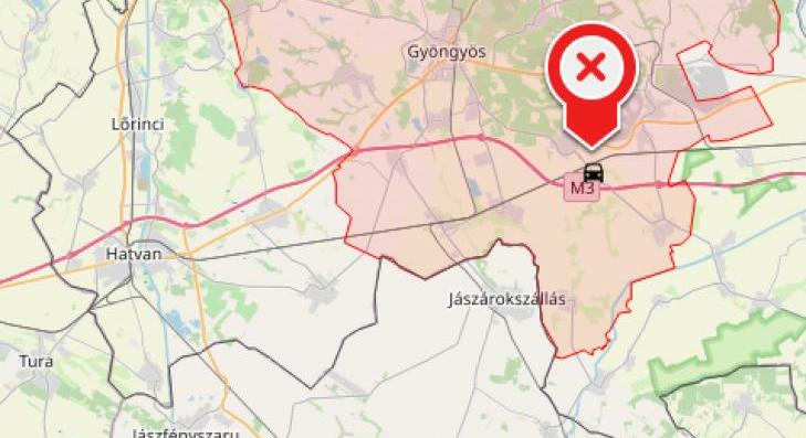 Felborult egy kamion M3-ason, Karácsondnál 