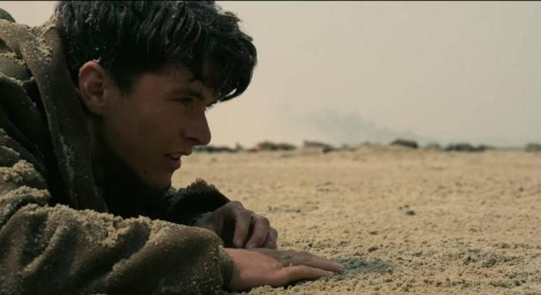 Dunkirk: Szürreális képek, túltolt hageffektek és mesterkéltség (kritika)