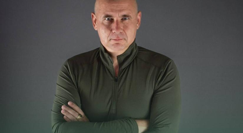 Nyomoz a rendőség Ruszin-Szendi Romulusz ellen garázdaság miatt, amiért meglökte a Mandiner újságíróját