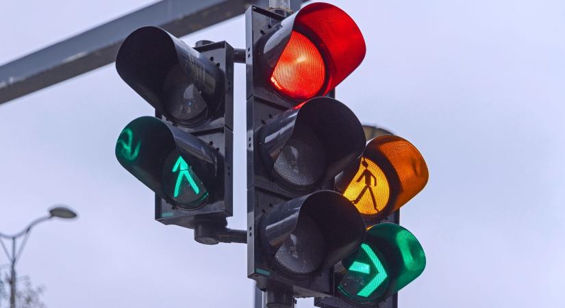 Itt a legszivatósabb KRESZ-kérdés, a magyarok 70 százaléka azonnal megbukik, te is leizzadsz