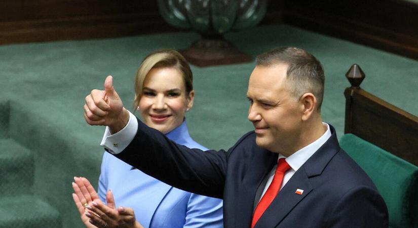 Dacol a lengyel elnök: nem váltja le az Országos Rádió- és Televíziótanácsot