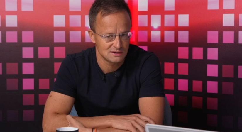 Szijjártó a Harcosok Órájában: Trump egy igazi békeelnök