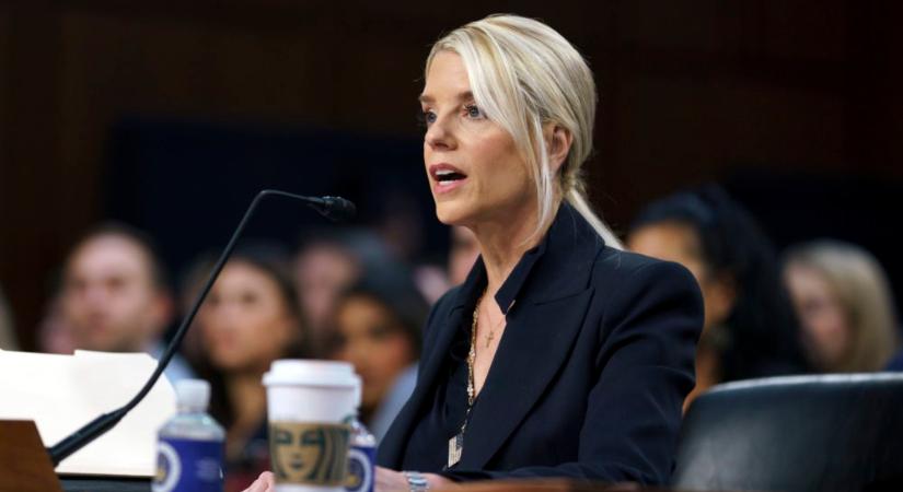 Az Antifa teljes megszüntetését jelölte meg célként az Egyesült Államokban Pam Bondi