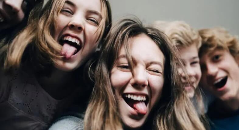 Kacagj, mint egy kamasz! – 5 app, ami garantáltan jobb kedvre derít