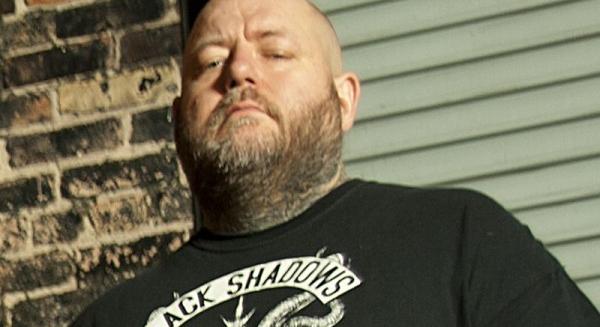Végstádiumos veseelégtelenséggel küzd a népszerű extrém metal dobos, Nick Barker