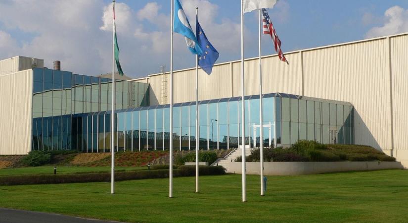 Eladja amerikai tulajdonosa az orosházi síküveggyárat