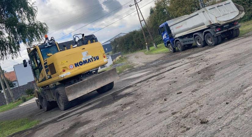 Gőzerővel folyik a Sátoraljaújhely–Mikóháza útszakasz felújítása