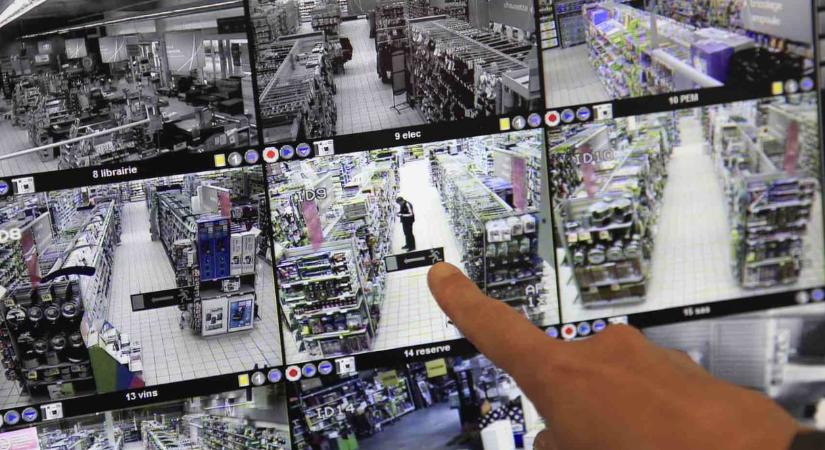 Lidlből lopott egy kormányhivatalnok, elismerte tettét