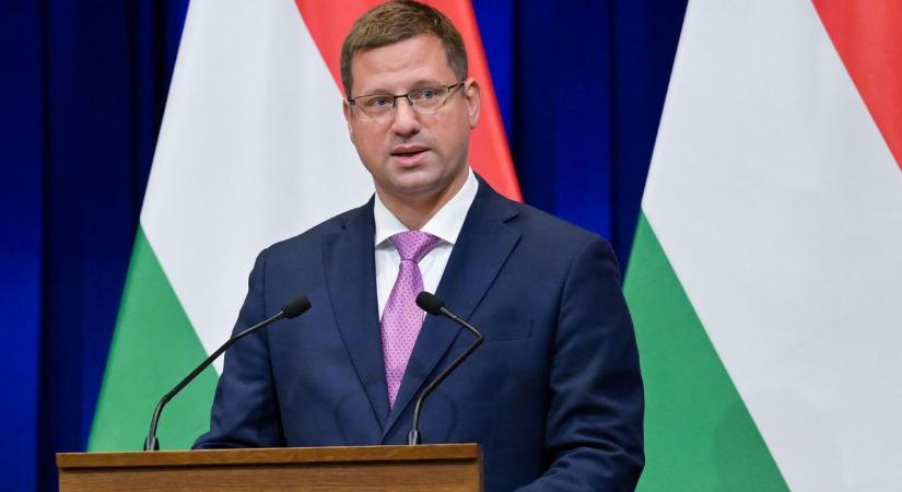 Kövesse nálunk élőben Gulyás Gergely sajtótájékoztatóját