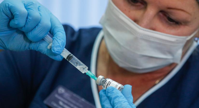 Az EU tagállamai csak saját felelősségre használhatják az orosz vakcinát