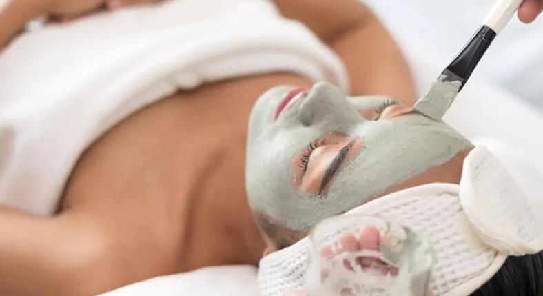 Skincare smink helyett? – Az új generáció szépségfilozófiája