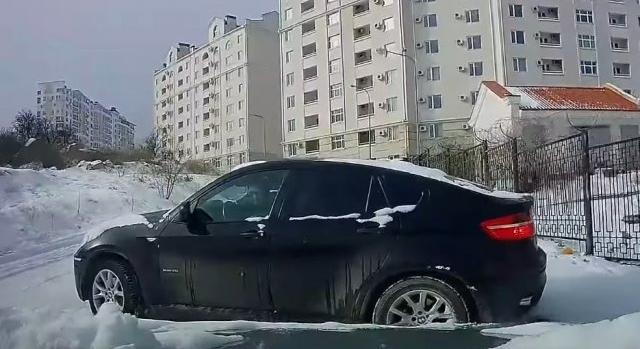 Hatalmasat mentett ez az orosz sofőr