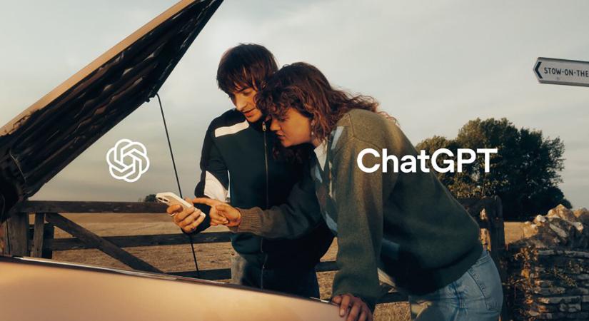 Összesúg a ChatGPT a Spotify-jal és a Booking.commal
