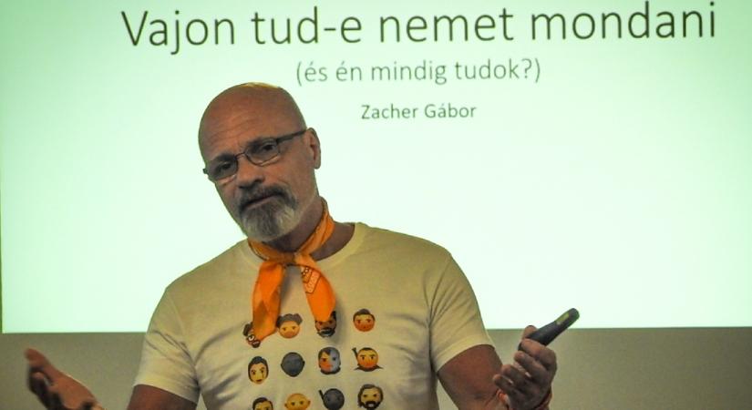 Nyugdíjba vonul dr. Zacher Gábor? Megható módon ünnepelték kollégái a mentőorvost – videóval