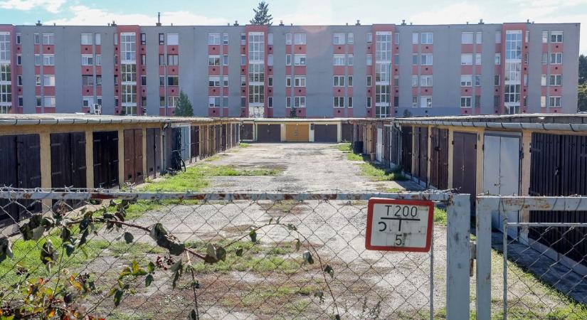 Garázs az előkertbe, engedély nélküli sufni az udvarra – lazultak az építési szabályok!