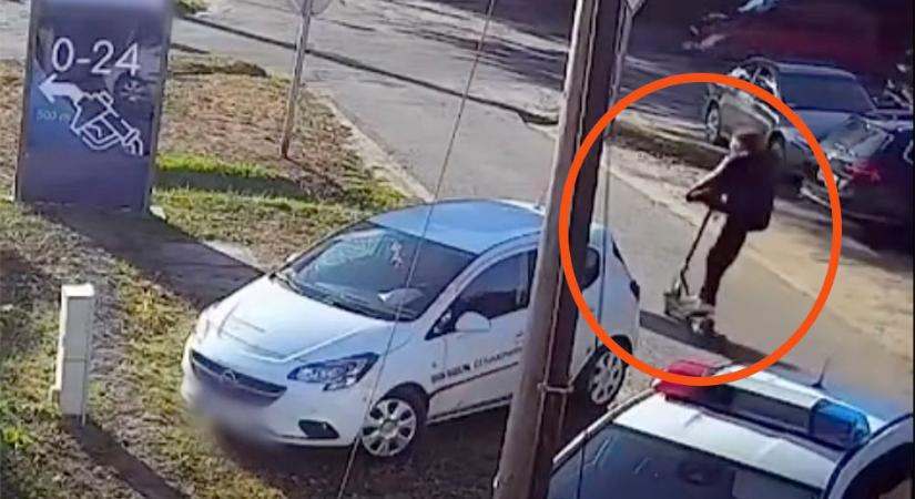 Újabb roller baleset: Belerohant az autó oldalába egy 18 éves fiatal
