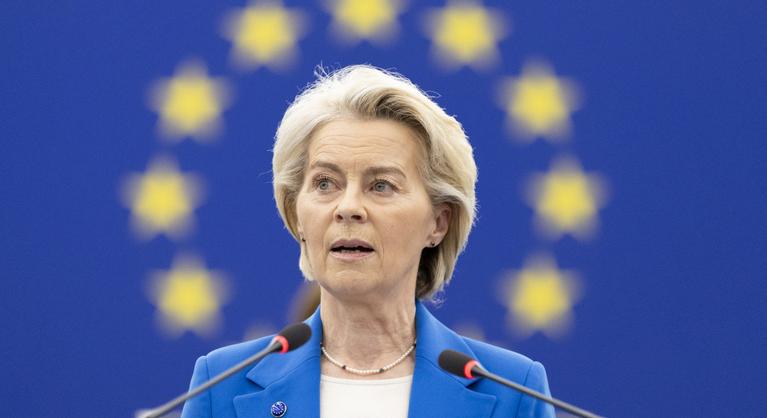 Bizalmat szavazott Ursula von der Leyennek az Európai Parlament