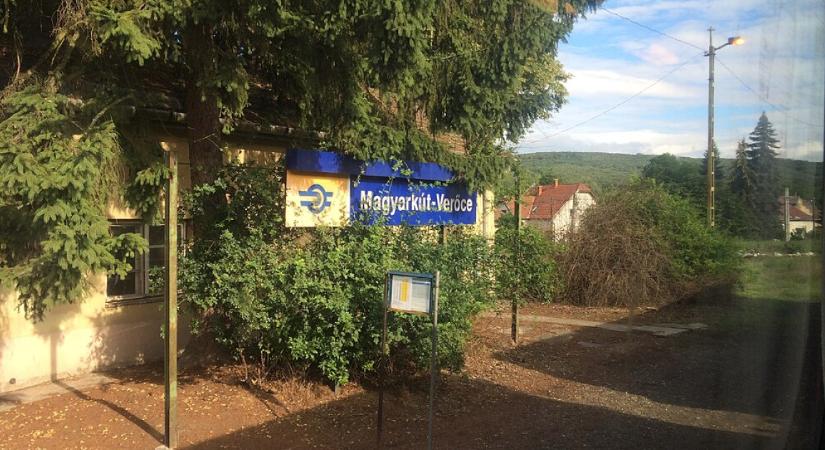 Hosszan várhatják még a vonatot a magyarkúti kisiklás vonalán