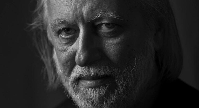 Történelmi siker: magyar szerzőnek ítélték az irodalmi Nobel-díjat