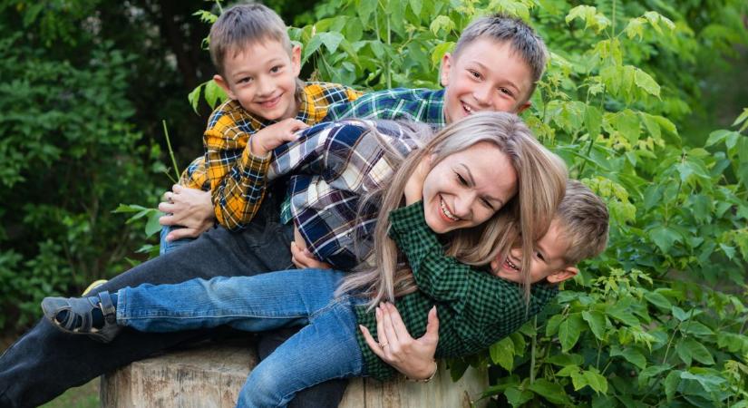 Szja-mentesség a háromgyermekes anyáknak – elárultak, hányan kapják meg az adókedvezményt