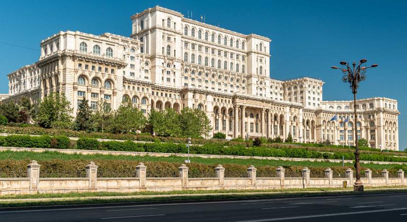 Elképesztő összegű a parlament épületének éves villanyszámlája