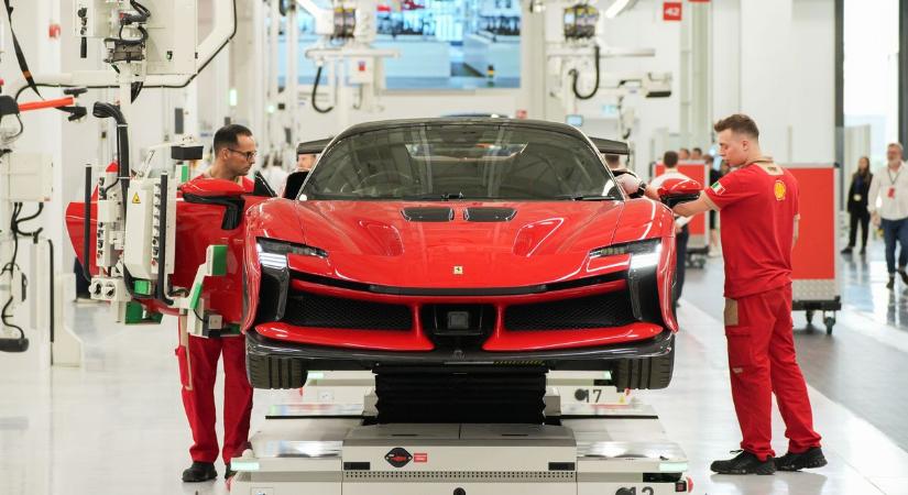 Ferrari: nem lesz semmi a korábbi tervből, brutálisan zuhannak a részvények