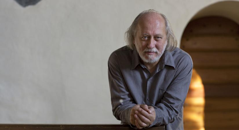 Özönlenek a gratulációk a friss Nobel-díjas írónak