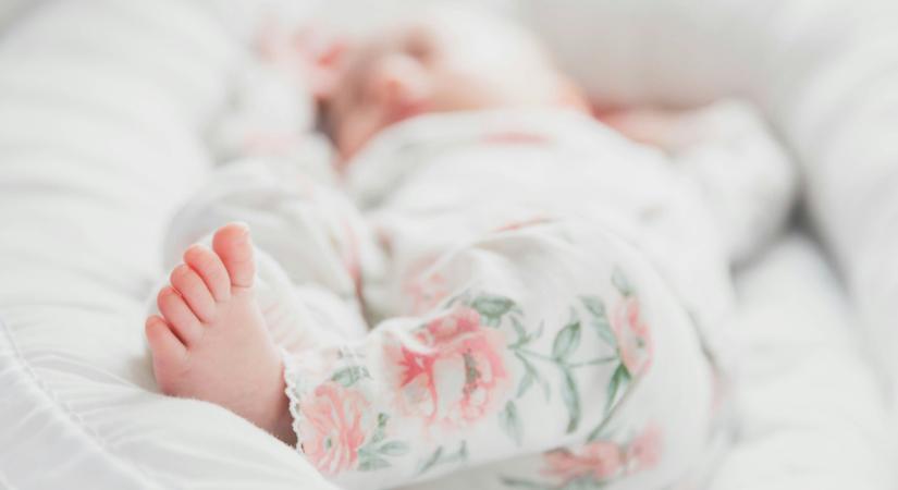Felcserélték a két babát a szülészeten – évtizedek múlva derült csak ki a hiba