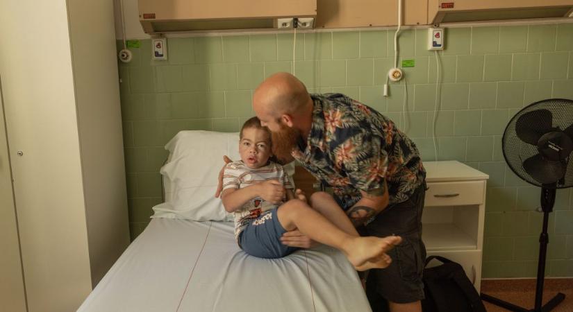 „Apám egy igaz, jó ember – szívszorító így látnom”