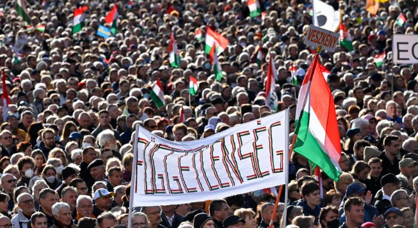 A Békemenet üzenete: nem leszünk gyarmat, megvédjük hazánk szuverenitását!