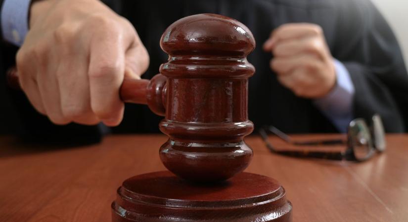 Kulcsra zárt pokol: saját családját ejtette túszul egy férfi Miskolcon
