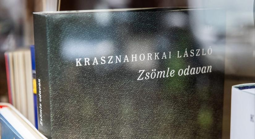 Volt könyvesbolt, ahol az irodalmi Nobel-díj kihirdetése után 3 perccel már kitették a Krasznahorkai-műveket a kirakatba