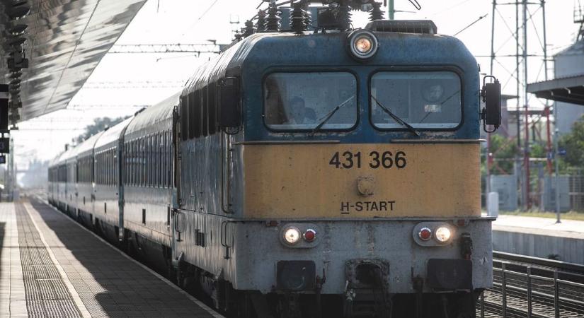 Gyerekek terrorizálták az utasokat a hajdú-bihari állomáson! Olcsón megúszta, akit csak leszólítottak…