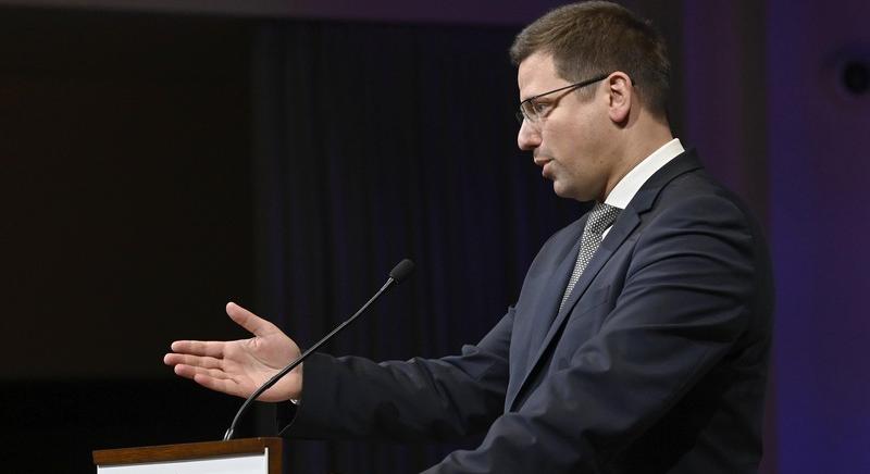 Gulyás Gergely: folytatni kell a megyei jogú városok fejlesztéssorozatát
