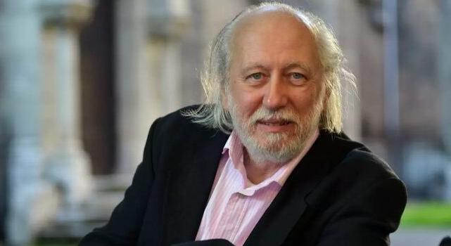 KRASZNAHORKAI – Irodalmi Nobel-díj – Péterek után László, valóságosan is