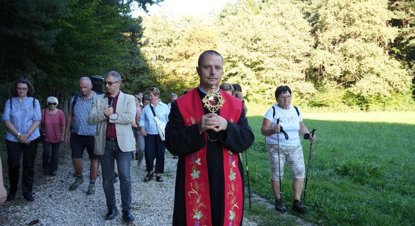 Ahol a vére folyt, most templom épül ott